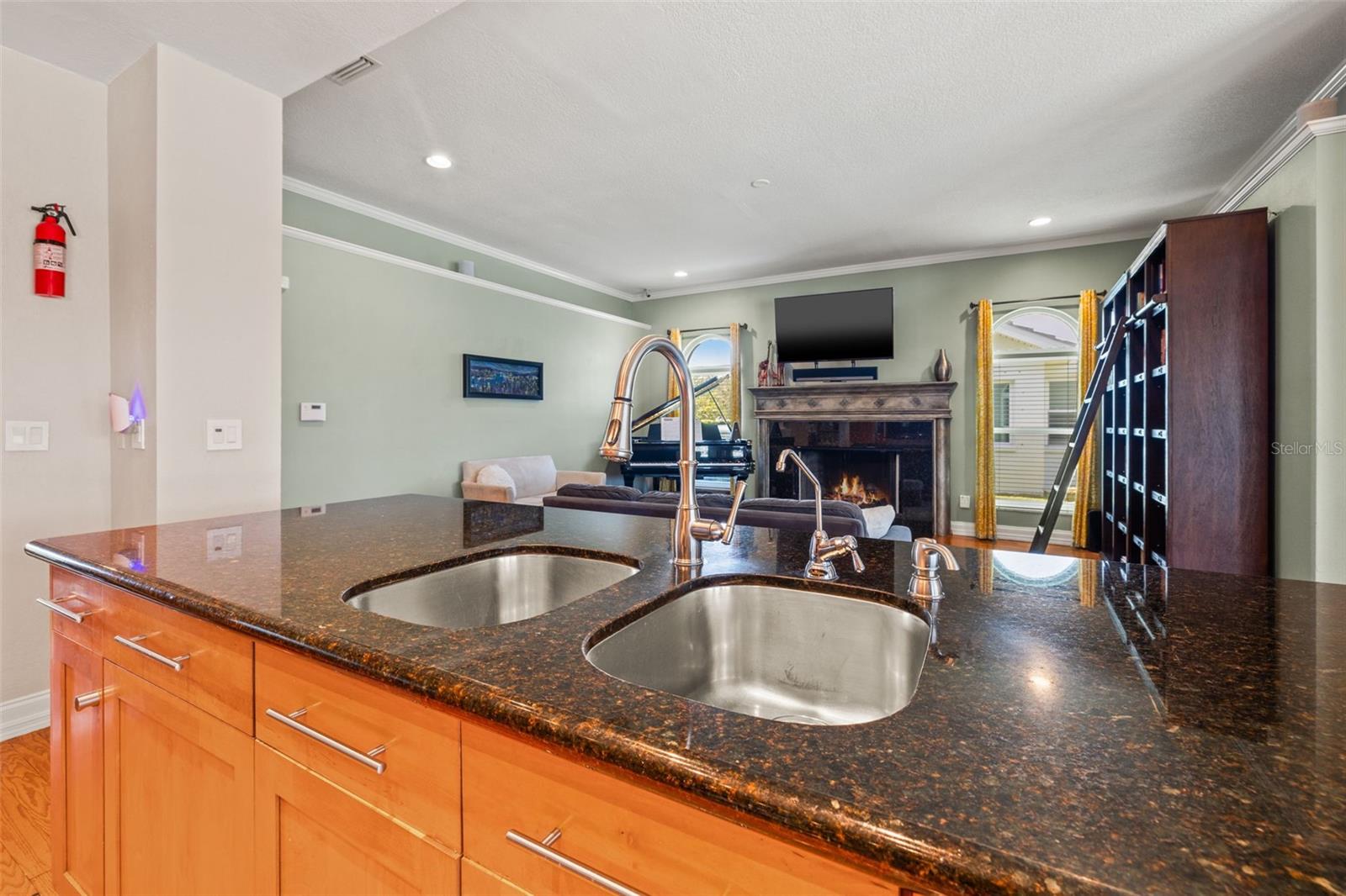 Image 15 of 58 For 4673 Alisa Circle Ne