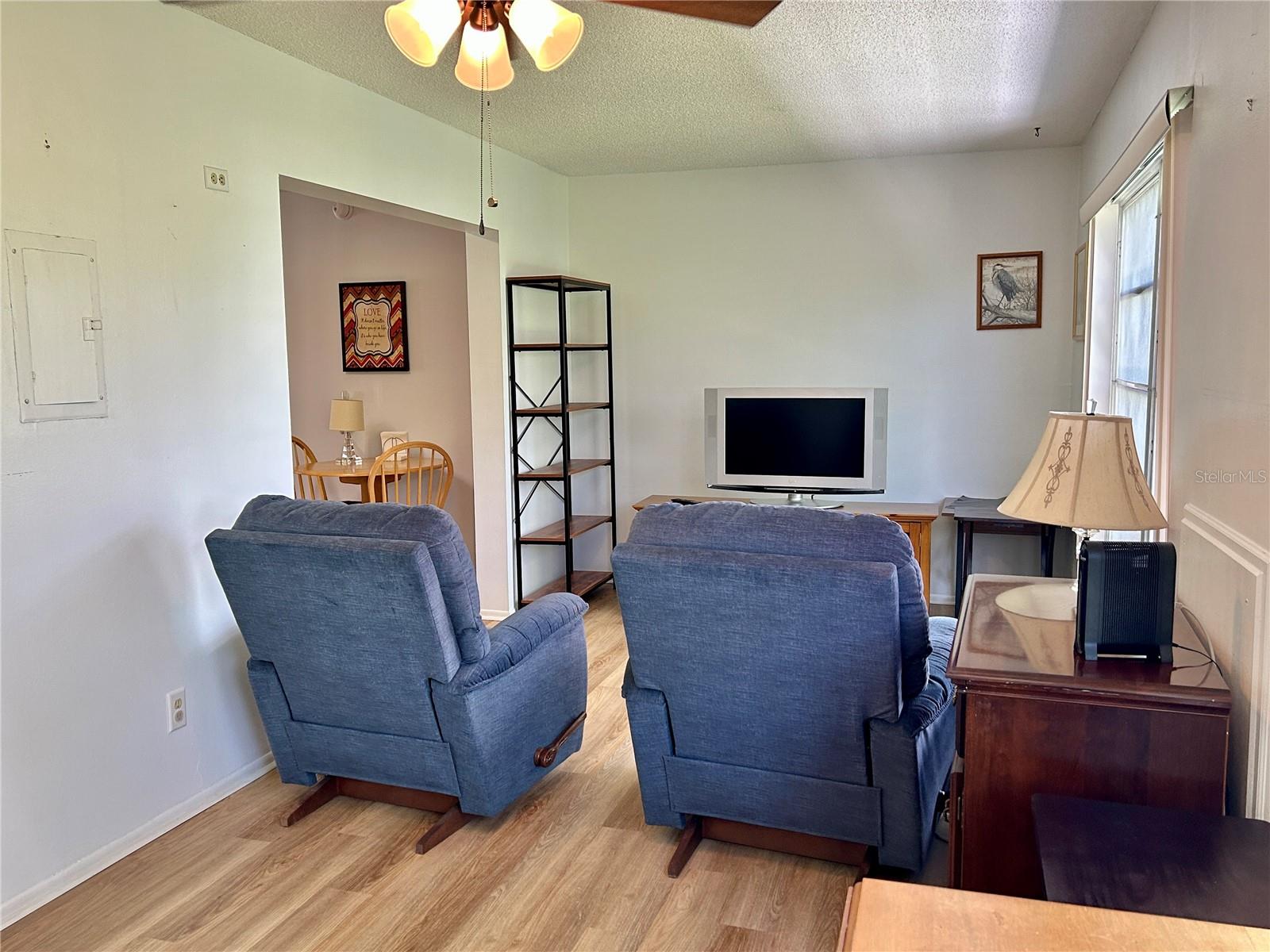 Image 16 of 50 For 2426 Ecuadorian Way 58