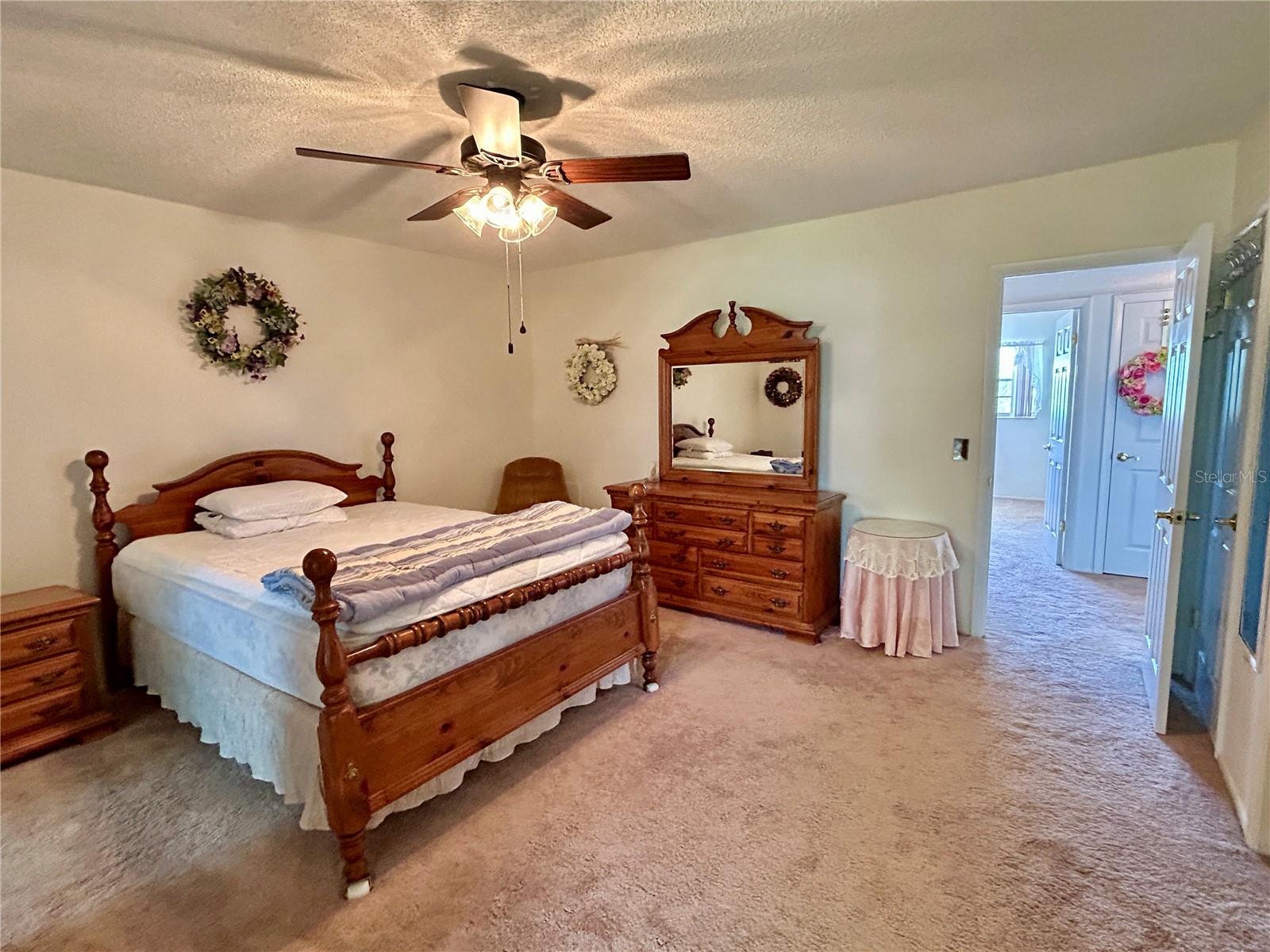 Image 18 of 50 For 2426 Ecuadorian Way 58