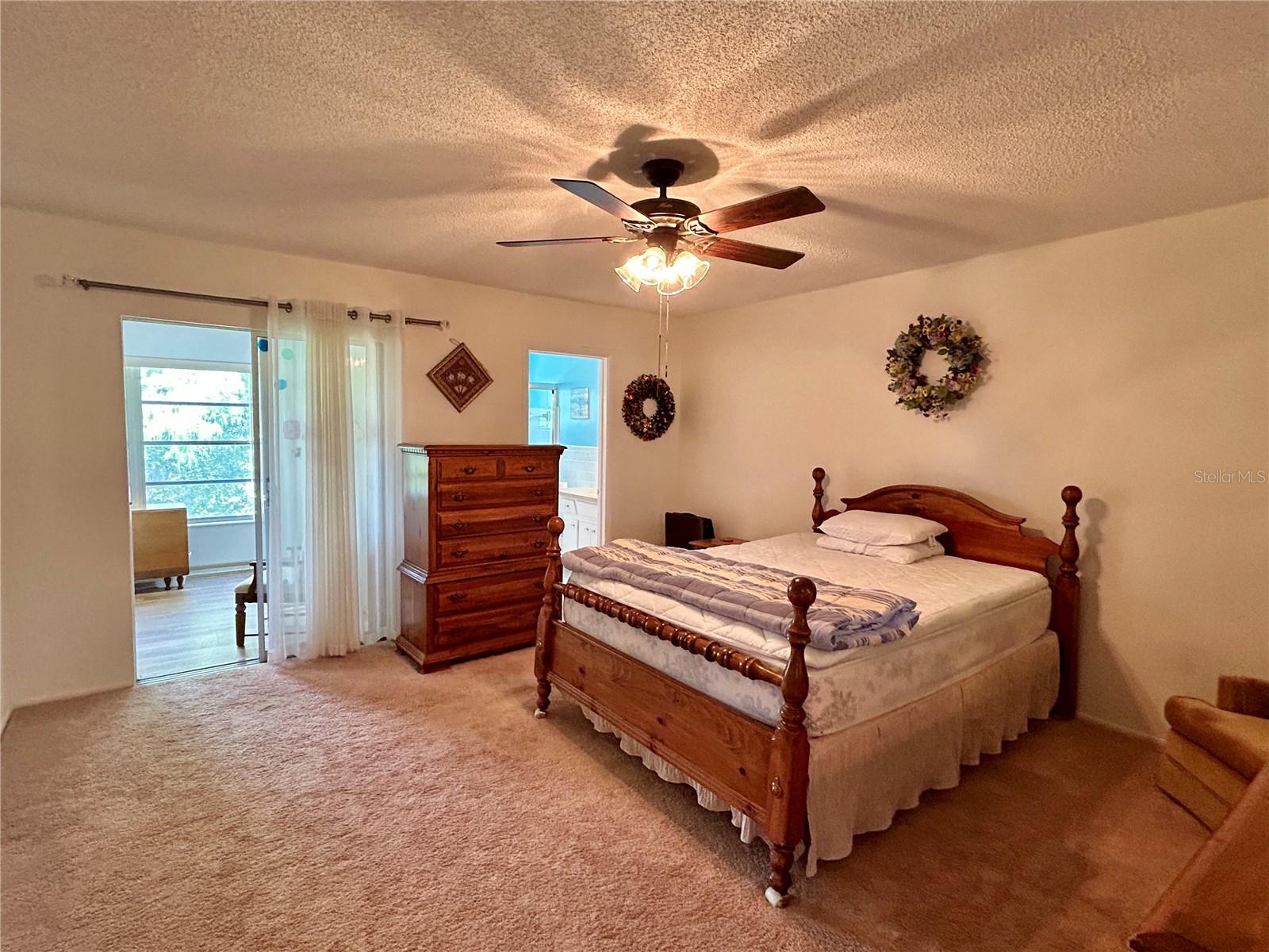 Image 20 of 50 For 2426 Ecuadorian Way 58