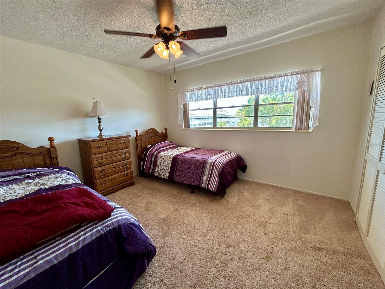 Image 24 of 50 For 2426 Ecuadorian Way 58