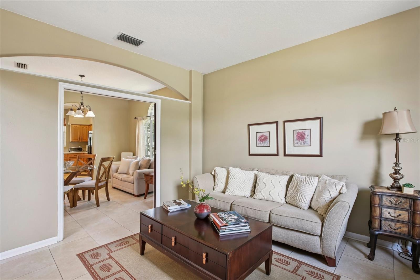Image 15 of 50 For 736 Tuscanny Street