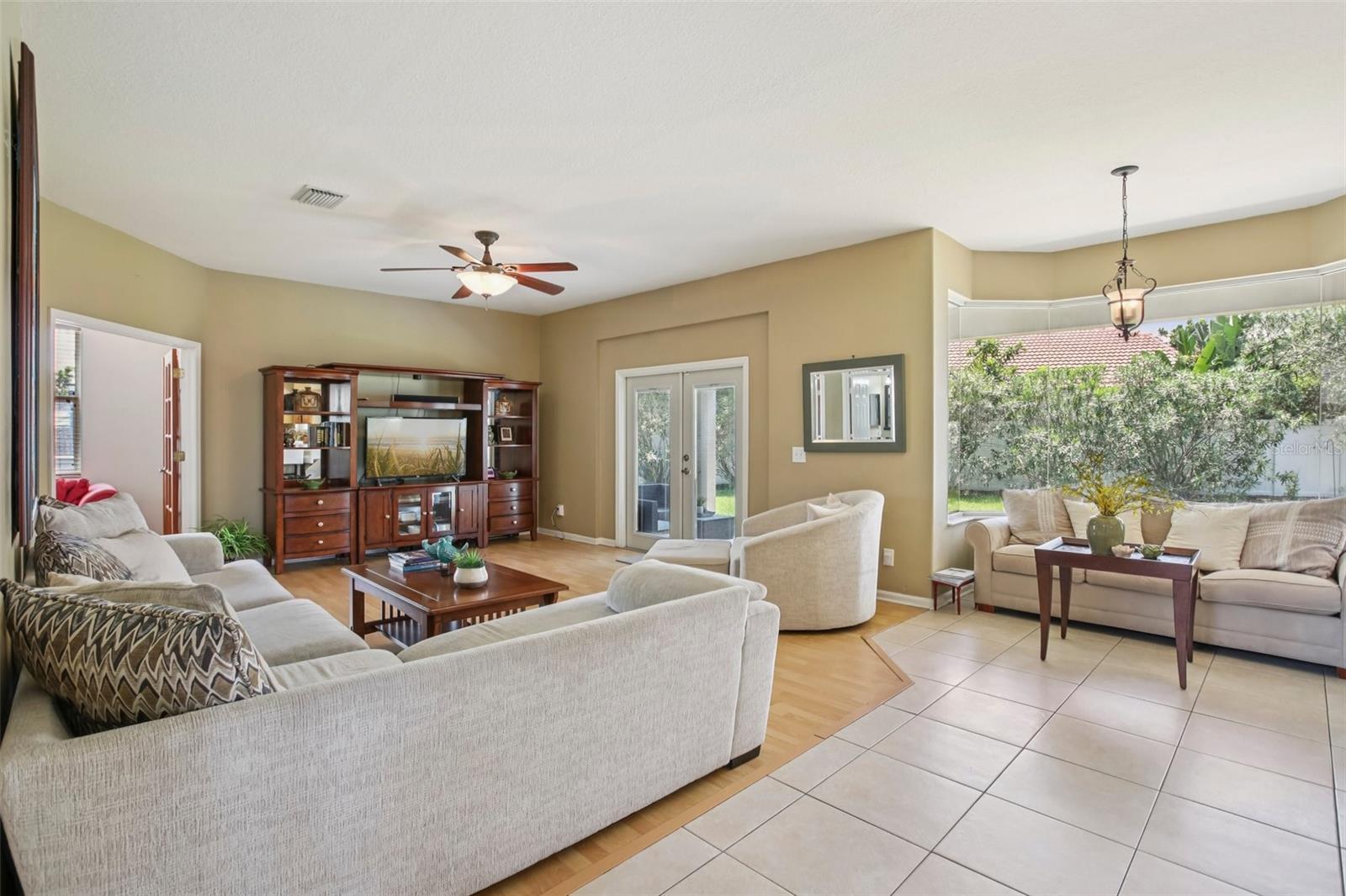 Image 21 of 50 For 736 Tuscanny Street