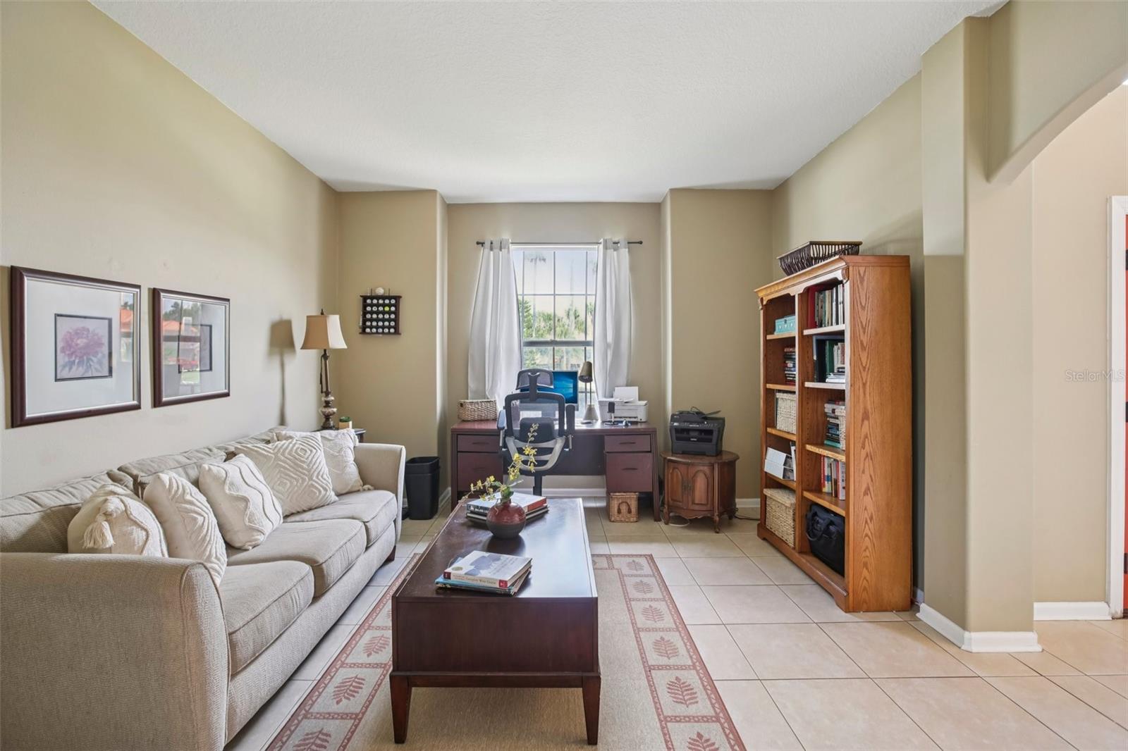 Image 7 of 50 For 736 Tuscanny Street
