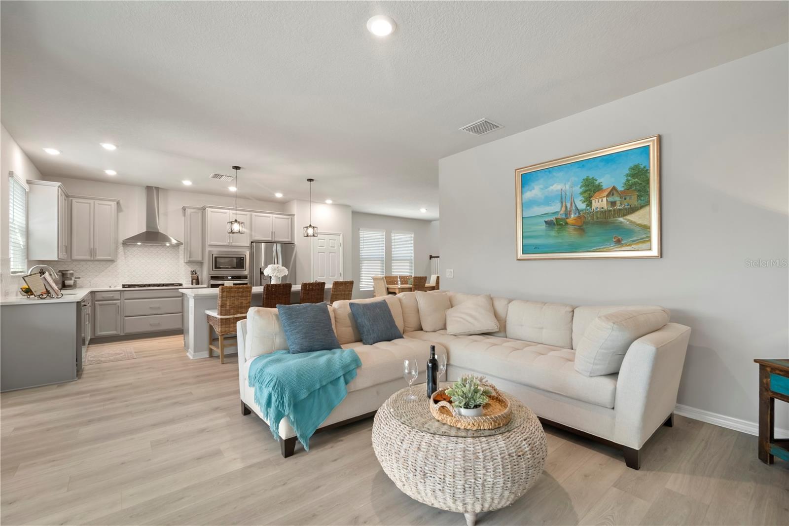 Image 27 of 91 For 5636 Silver Sun Drive