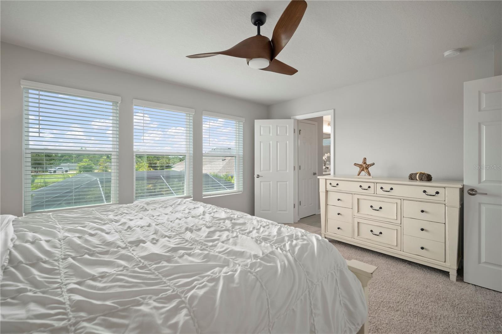 Image 39 of 91 For 5636 Silver Sun Drive