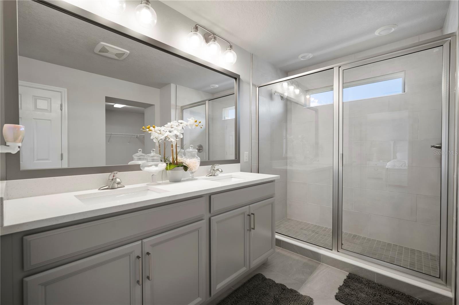 Image 41 of 91 For 5636 Silver Sun Drive