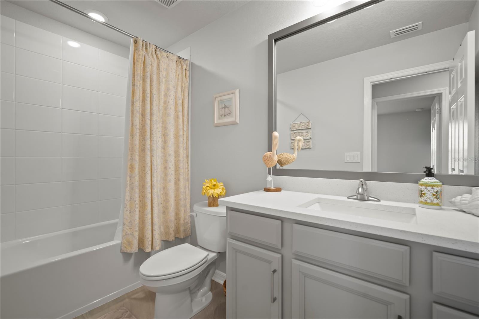 Image 46 of 91 For 5636 Silver Sun Drive