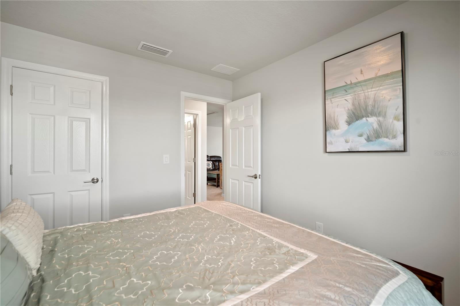 Image 48 of 91 For 5636 Silver Sun Drive