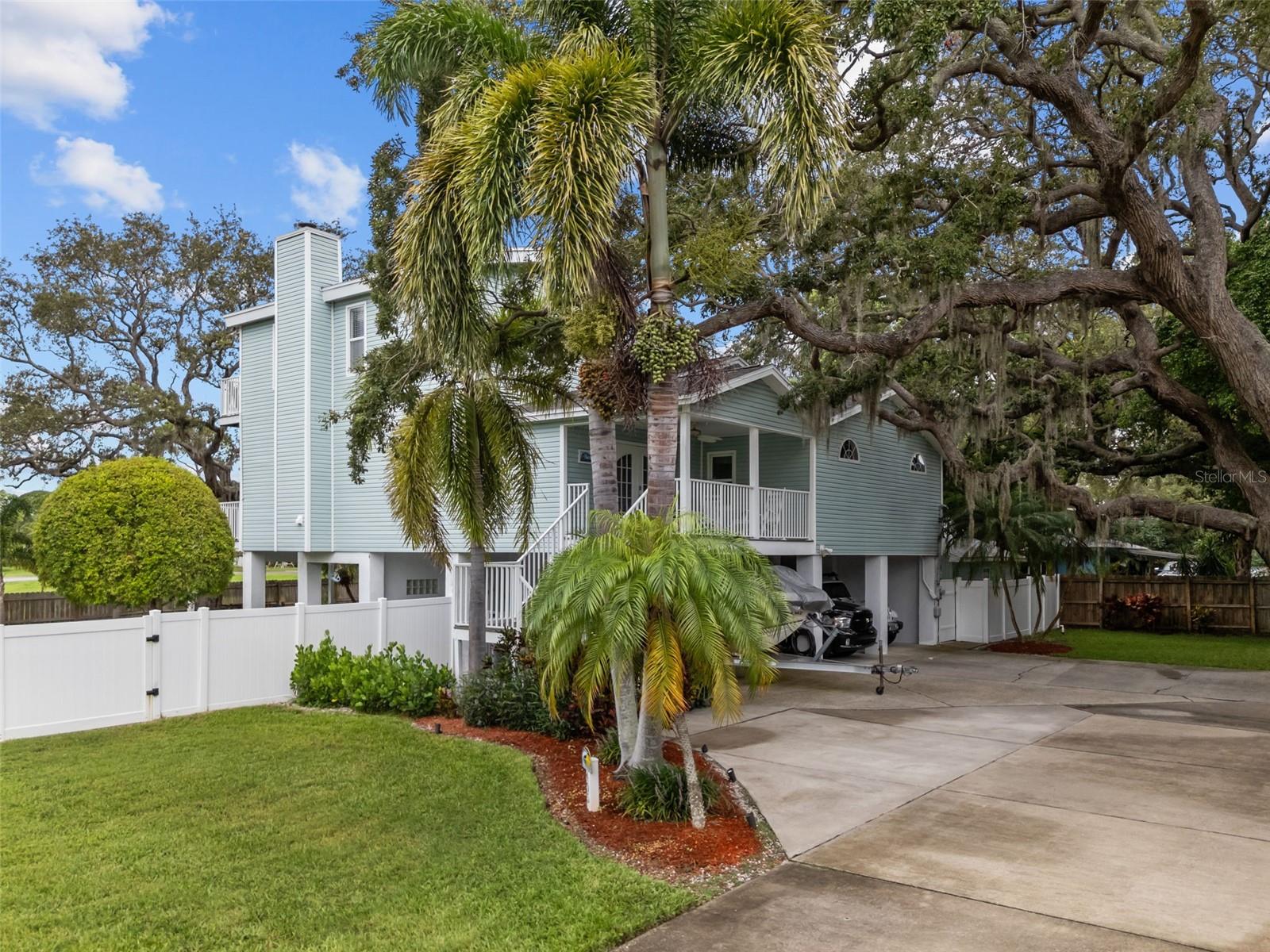 Details for 405 Charleston Avenue, CRYSTAL BEACH, FL 34681