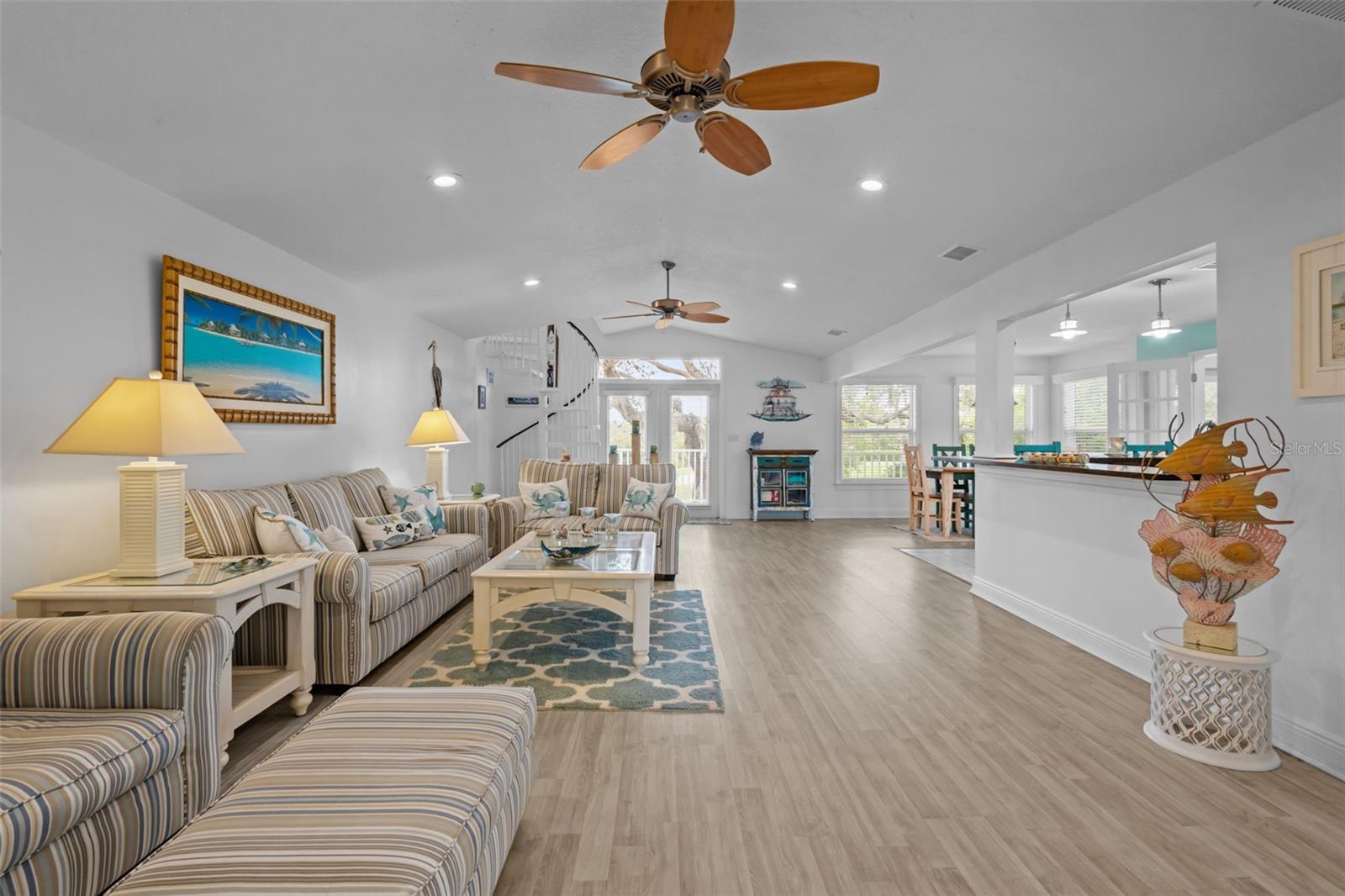 Image 10 of 51 For 405 Charleston Avenue