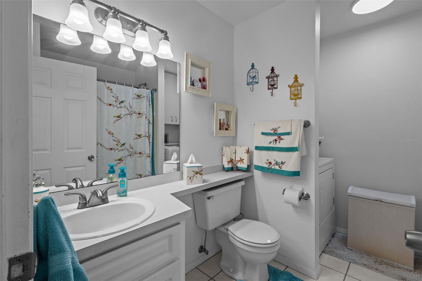 Image 21 of 51 For 405 Charleston Avenue