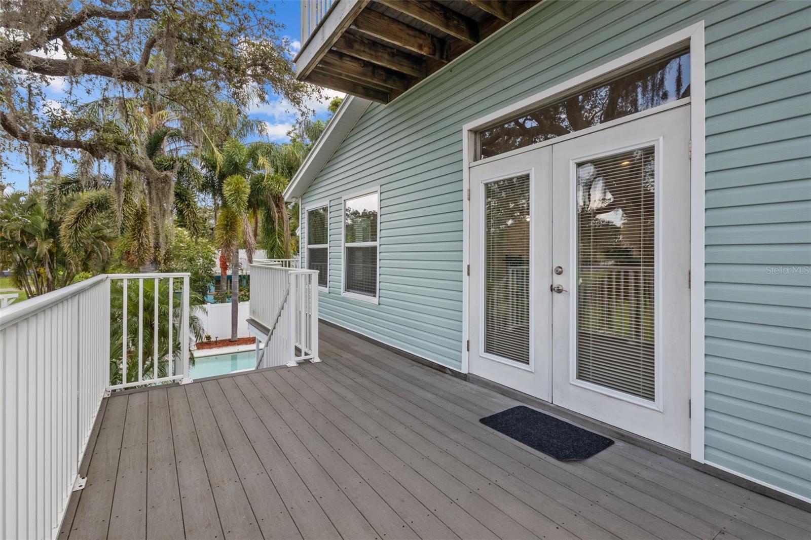 Image 31 of 51 For 405 Charleston Avenue