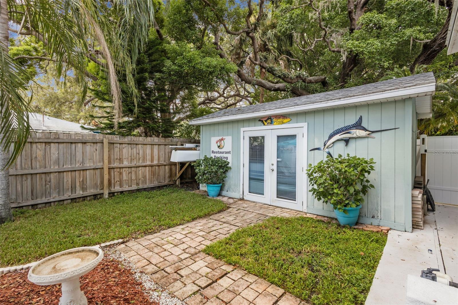 Image 41 of 51 For 405 Charleston Avenue