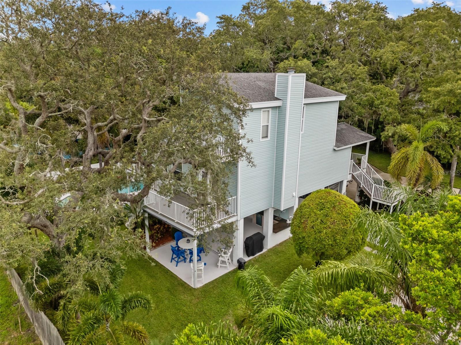 Image 5 of 51 For 405 Charleston Avenue