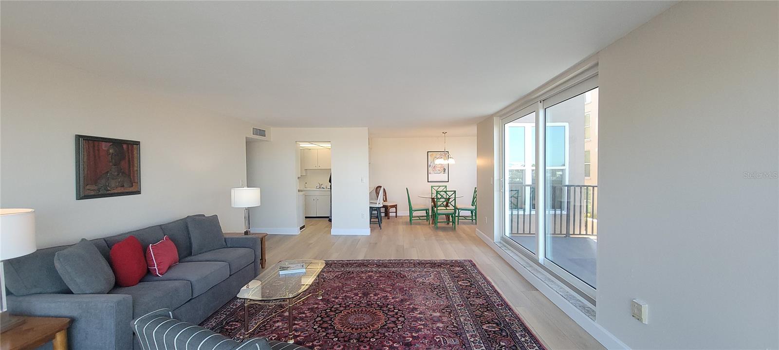 Image 11 of 43 For 632 Edgewater Drive 235