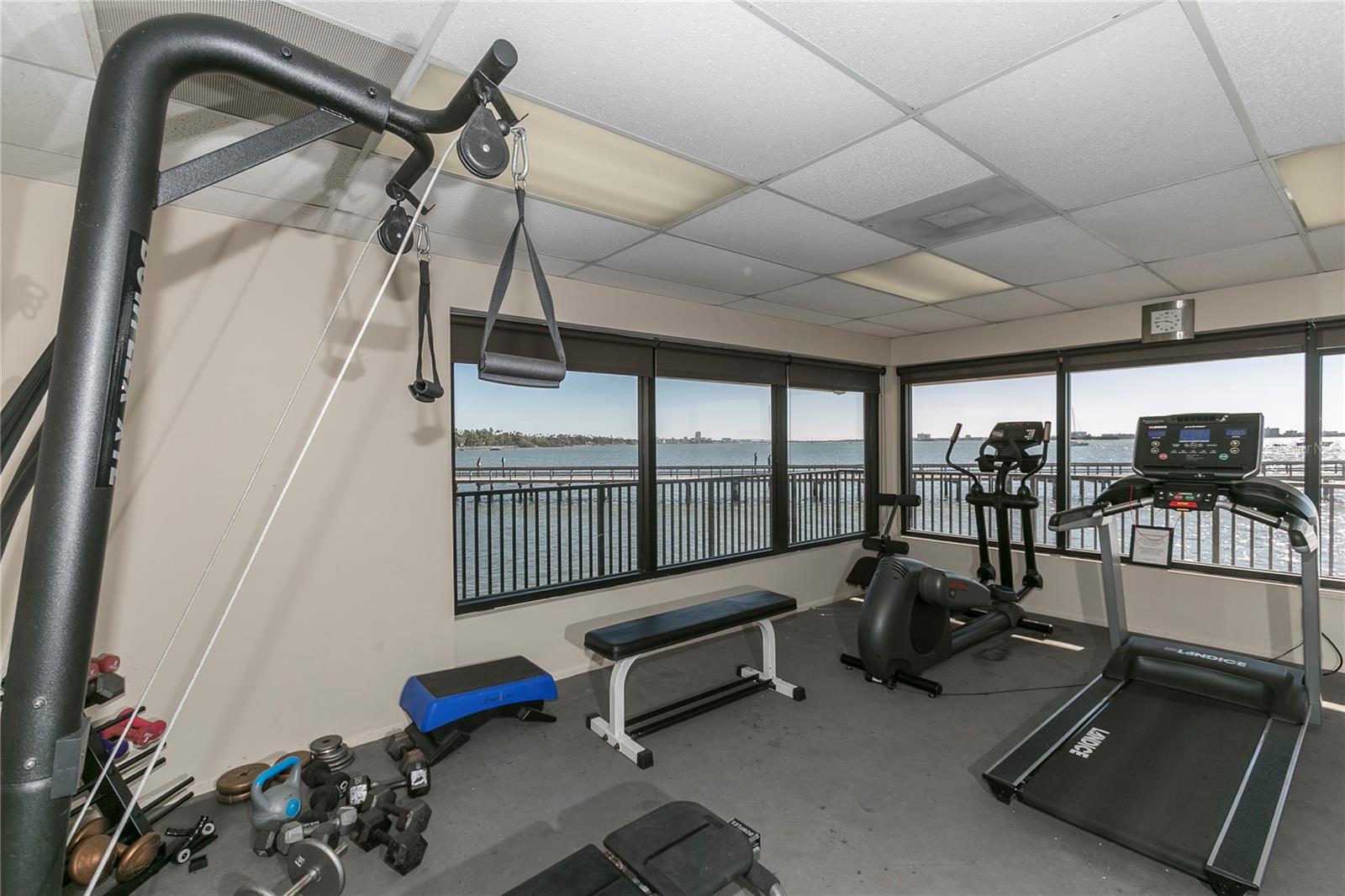 Image 35 of 43 For 632 Edgewater Drive 235