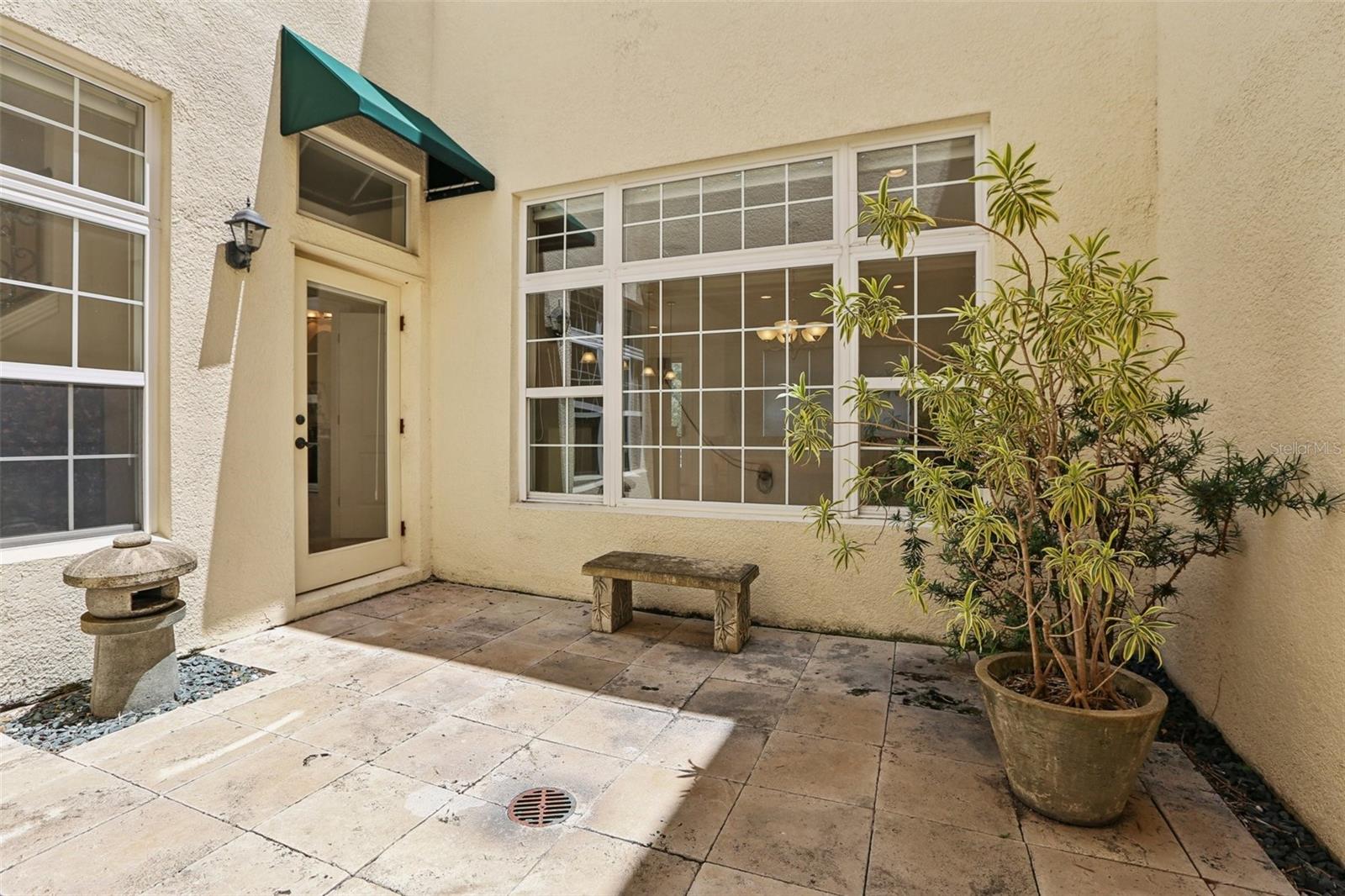 Image 13 of 35 For 2555 Platt Street