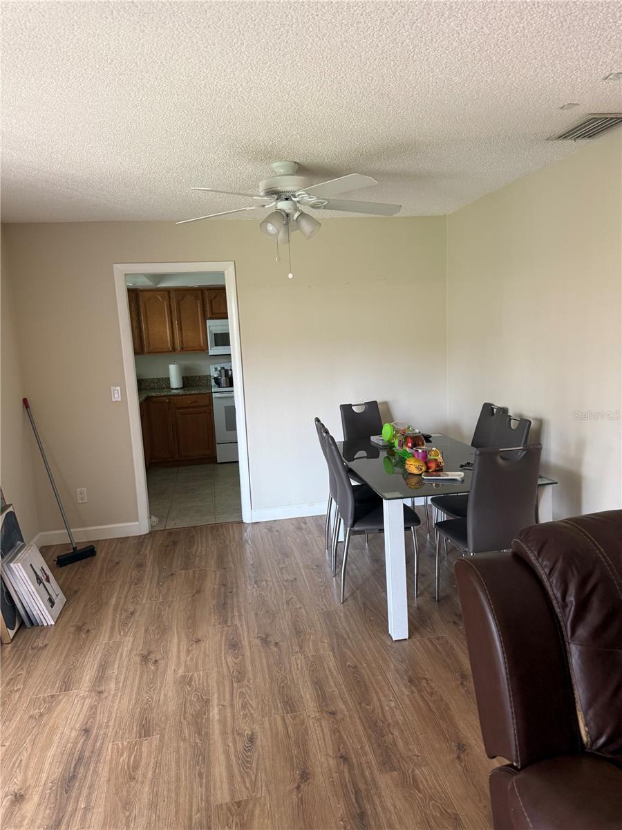 Image 10 of 17 For 706 Regency Court
