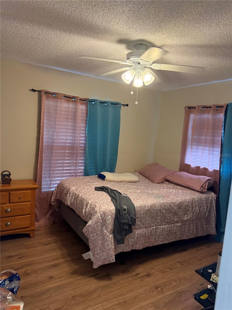 Image 14 of 17 For 706 Regency Court