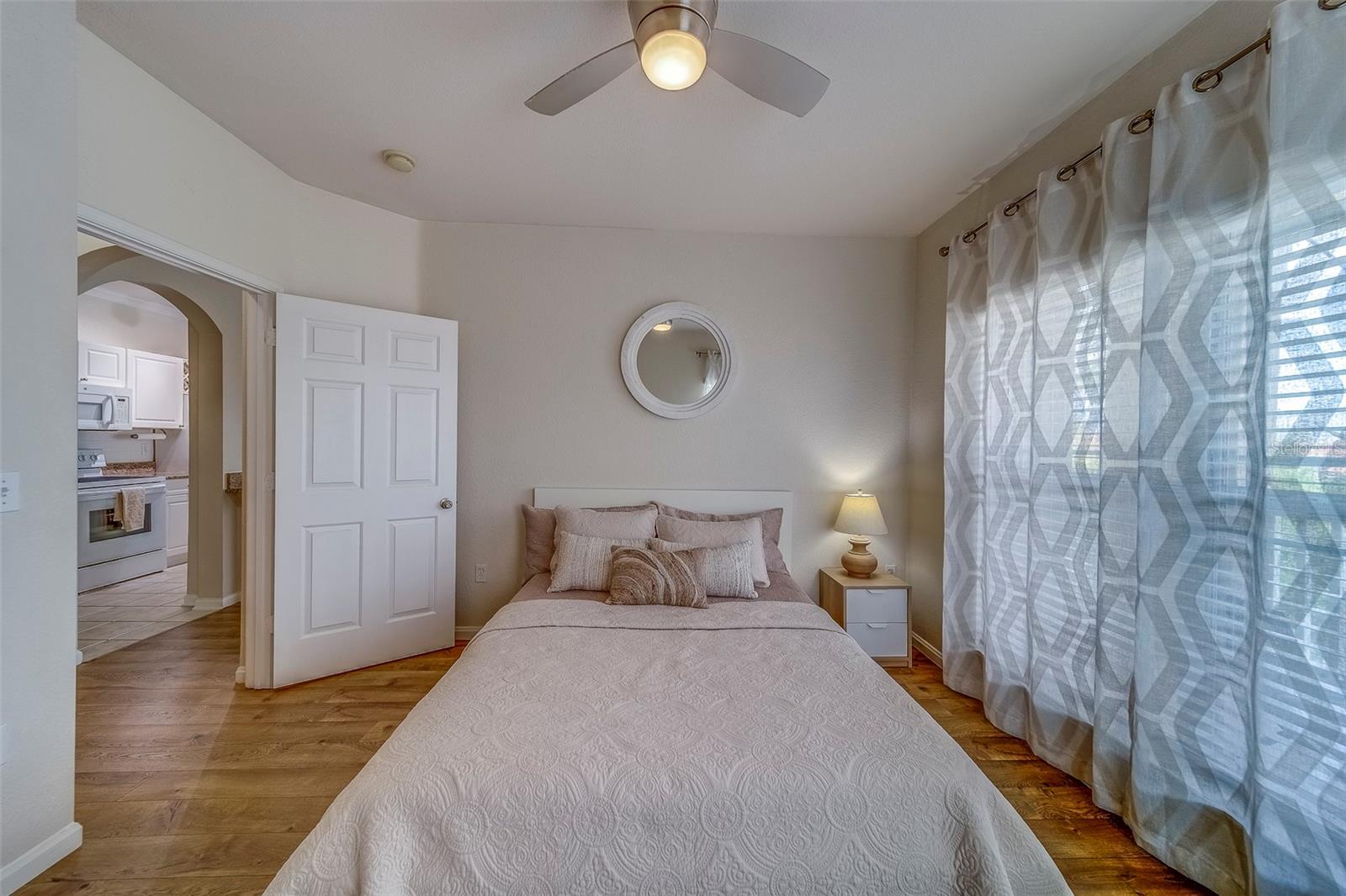 Image 16 of 41 For 1216 Missouri Avenue 308