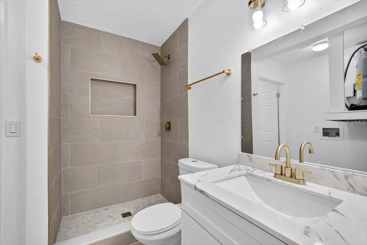 Image 13 of 31 For 830 Carnegie Drive