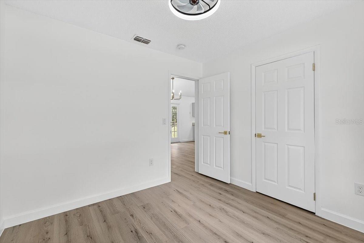 Image 17 of 31 For 830 Carnegie Drive