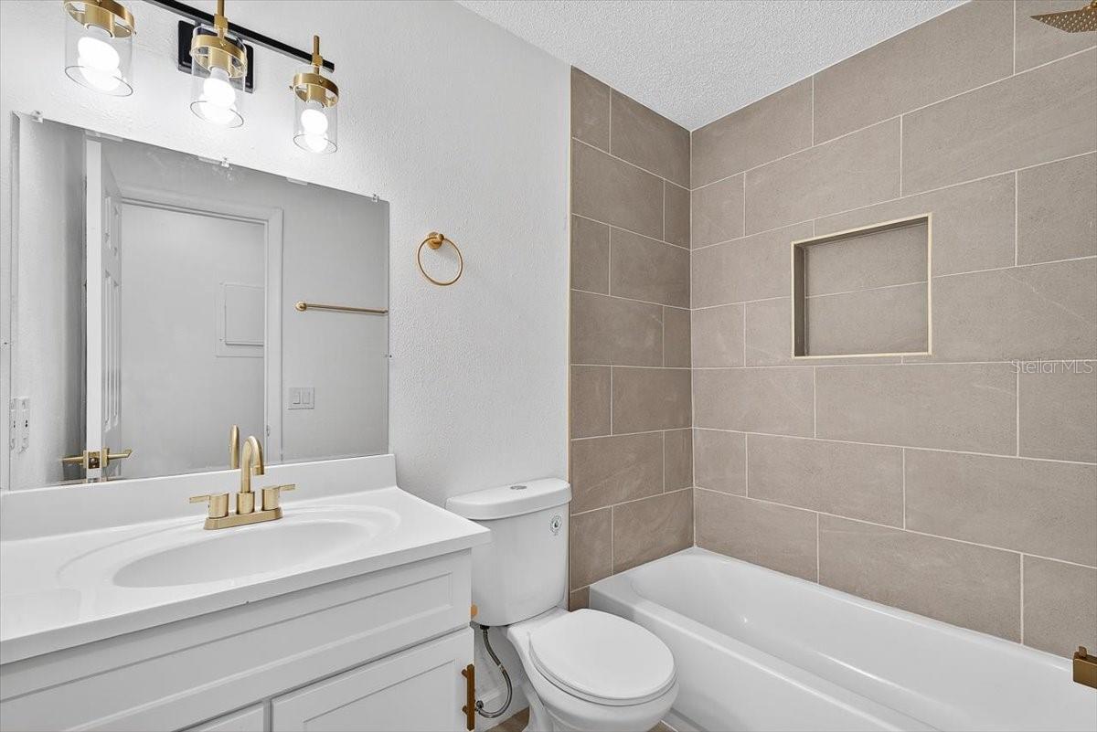 Image 18 of 31 For 830 Carnegie Drive