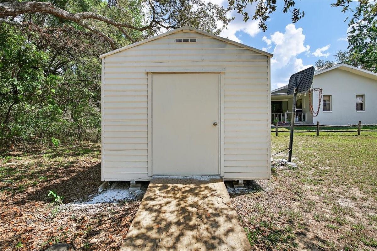 Image 27 of 31 For 830 Carnegie Drive