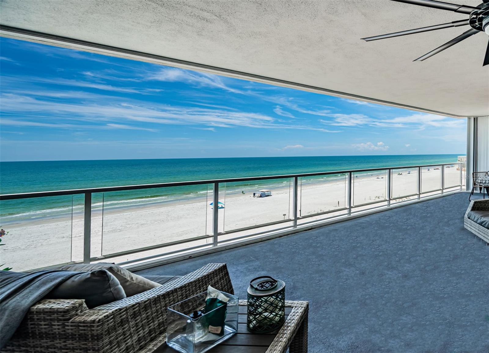 Listing photo id 10 for 19816 Gulf Boulevard 502