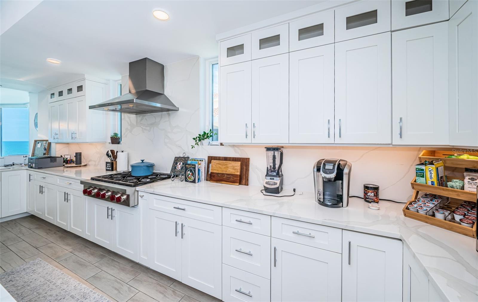 Listing photo id 19 for 19816 Gulf Boulevard 502