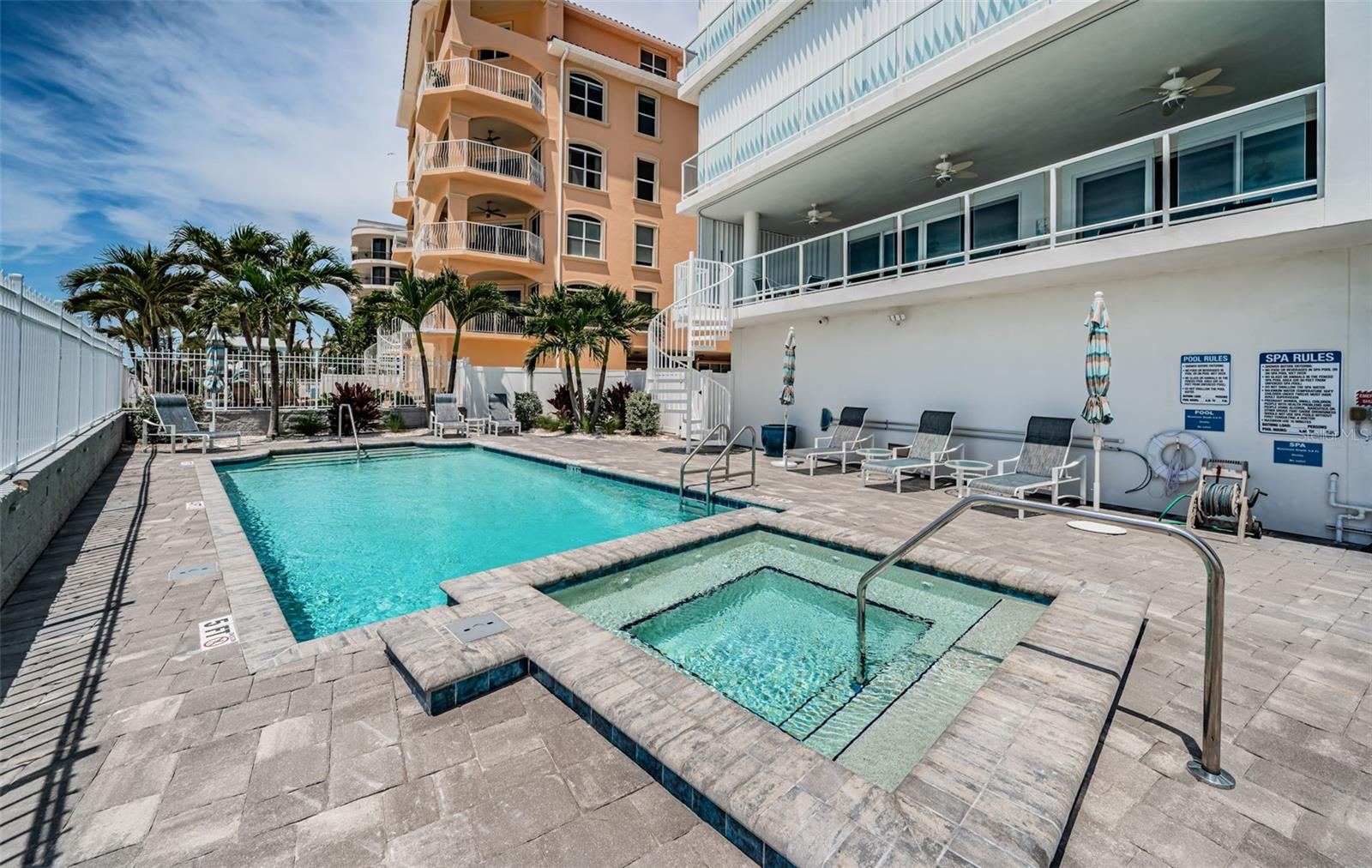 Listing photo id 43 for 19816 Gulf Boulevard 502