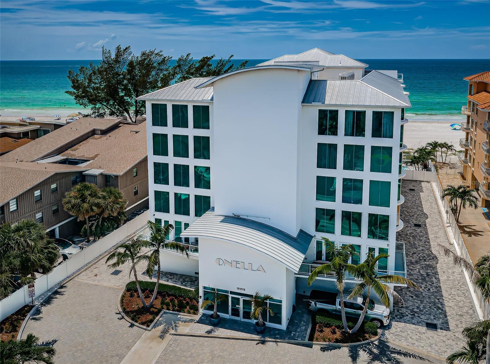 Listing photo id 49 for 19816 Gulf Boulevard 502