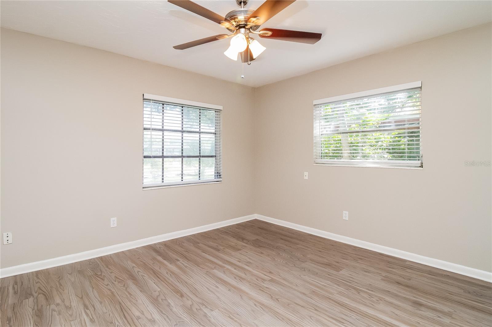 Image 13 of 16 For 1729 Puritan Avenue