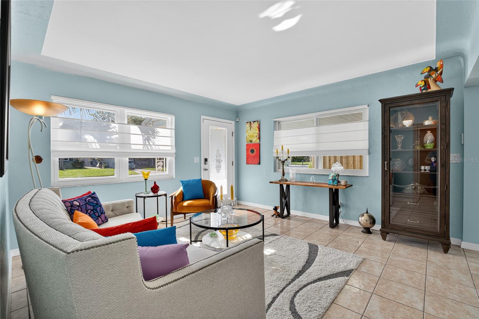 Image 2 of 33 For 921 Freemont Street S