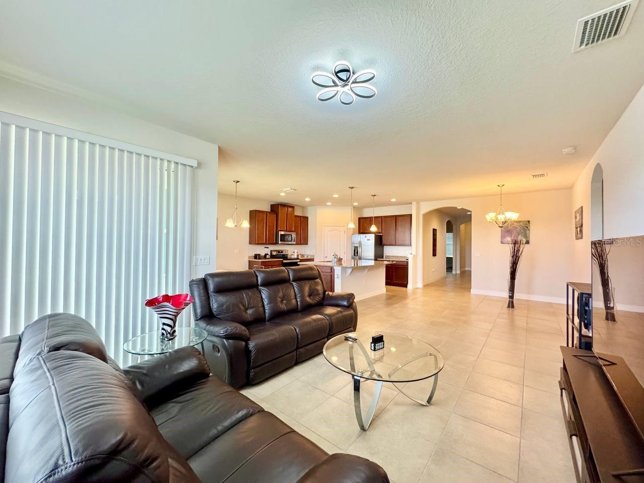 Image 16 of 41 For 18625 Hunters Meadow Walk