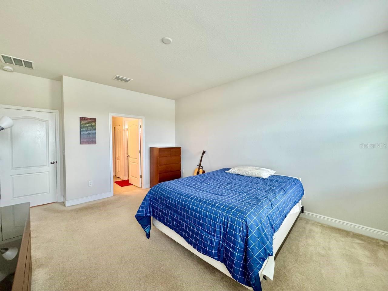 Image 18 of 41 For 18625 Hunters Meadow Walk