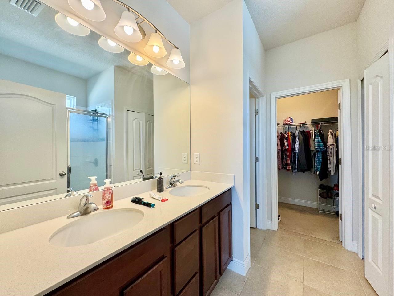 Image 20 of 41 For 18625 Hunters Meadow Walk