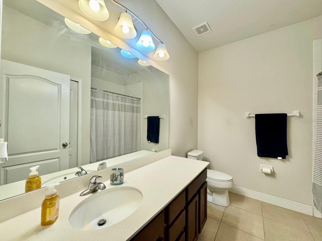 Image 26 of 41 For 18625 Hunters Meadow Walk