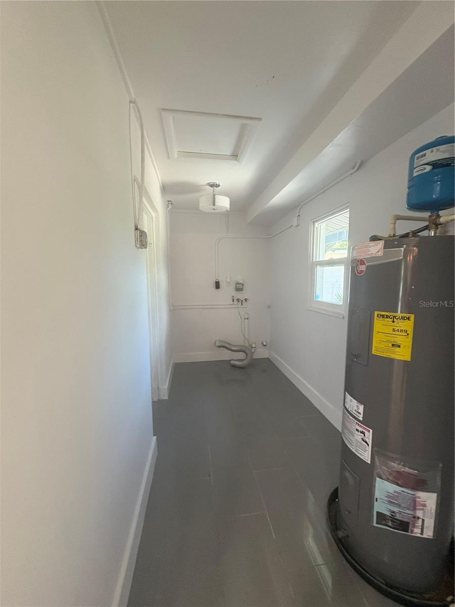 Image 21 of 24 For 8609 Driftwood Drive