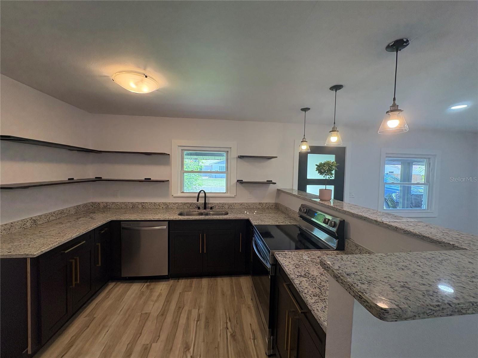 Image 9 of 24 For 8609 Driftwood Drive