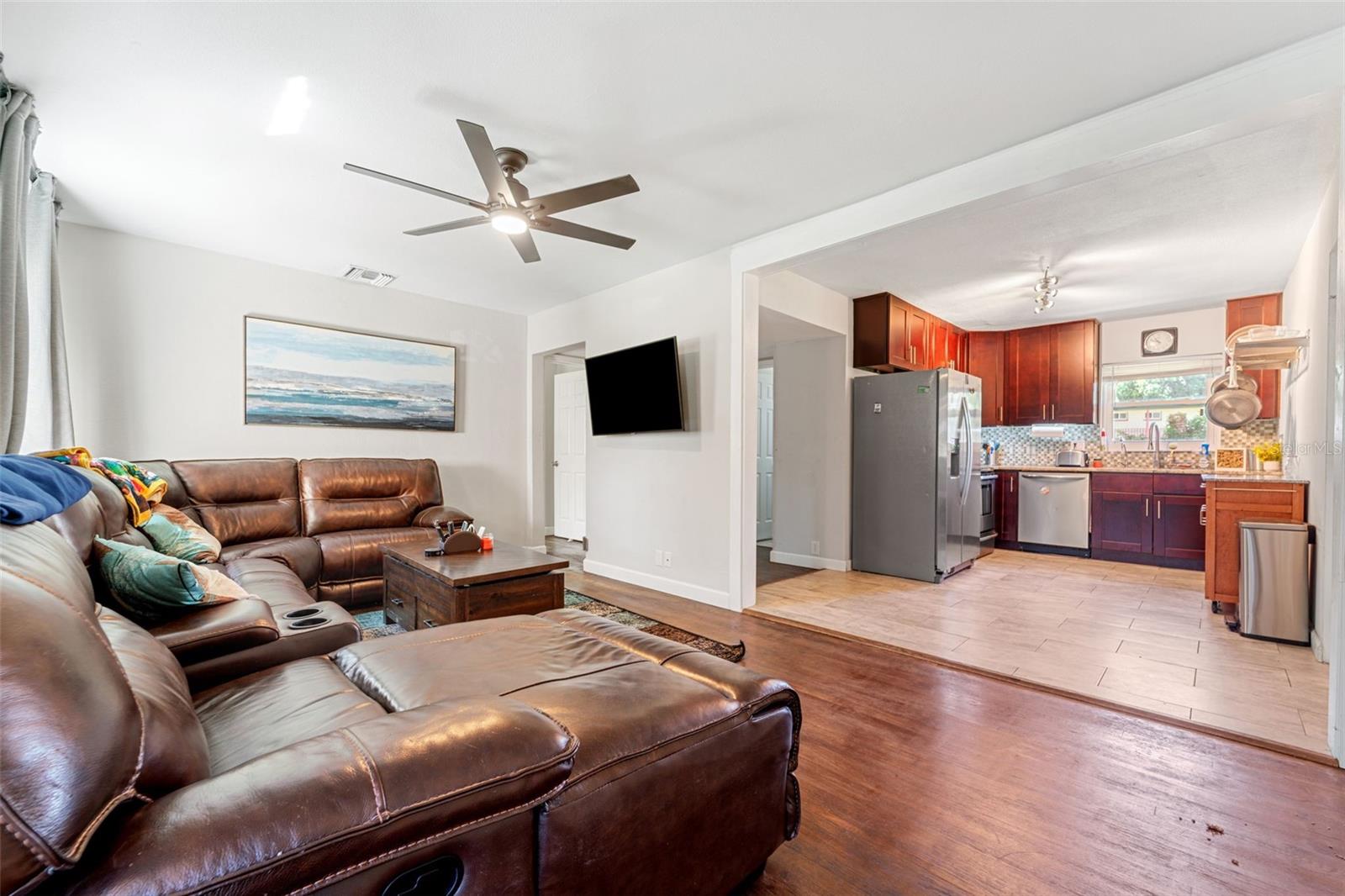 Image 10 of 34 For 1230 32nd Street N