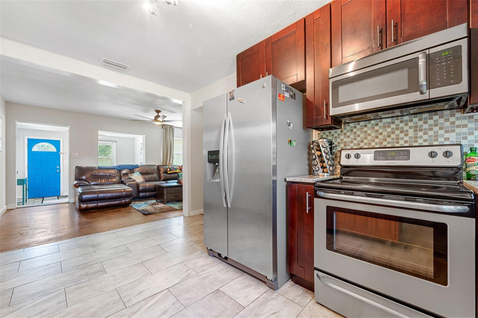Image 12 of 34 For 1230 32nd Street N