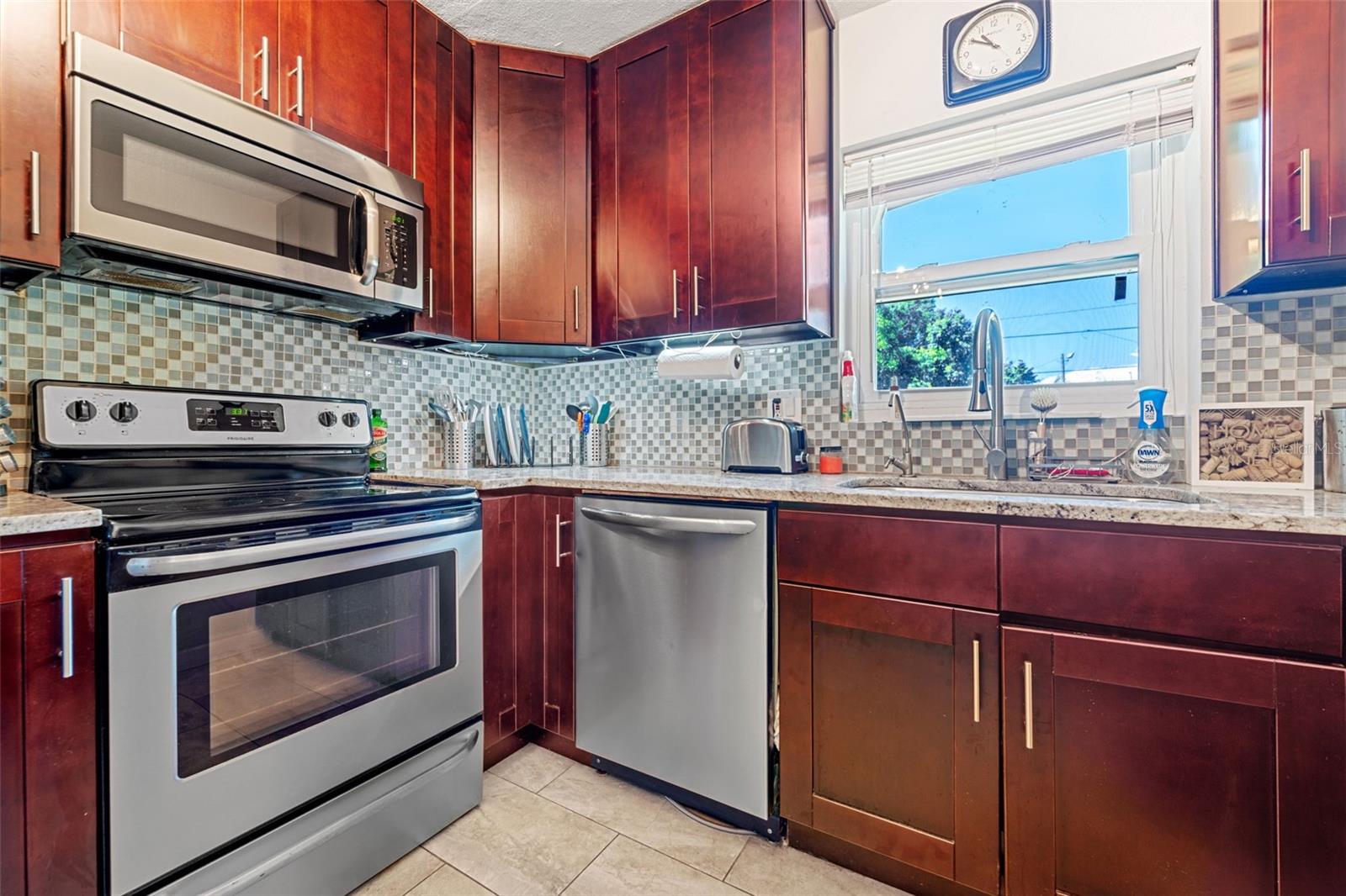 Image 14 of 34 For 1230 32nd Street N