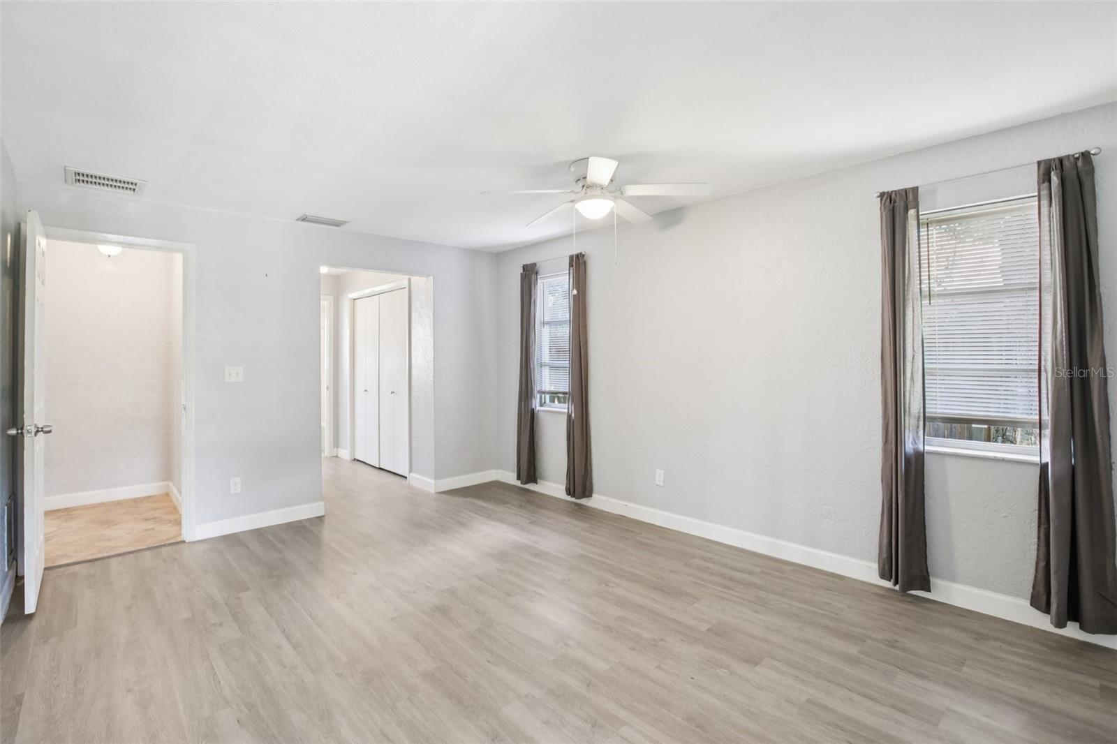 Image 21 of 34 For 1317 Ranchwood Drive E