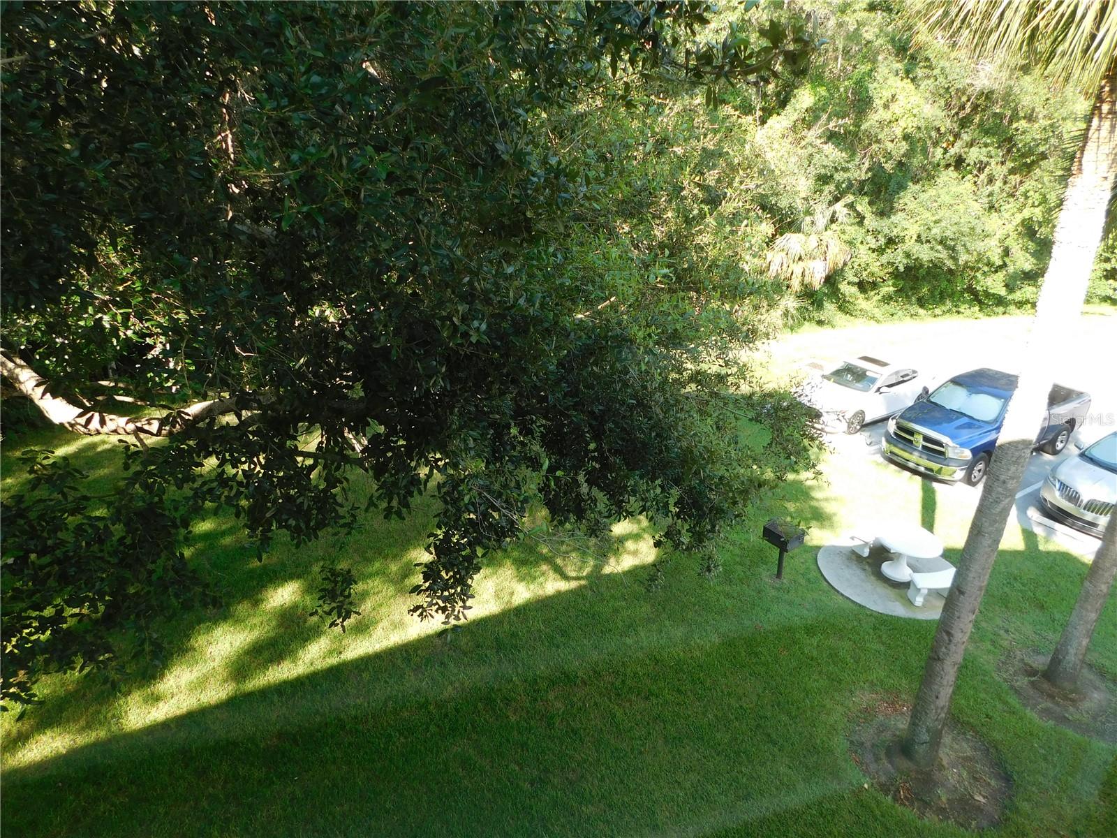 Image 16 of 23 For 1308 Pine Ridge Circle E H3