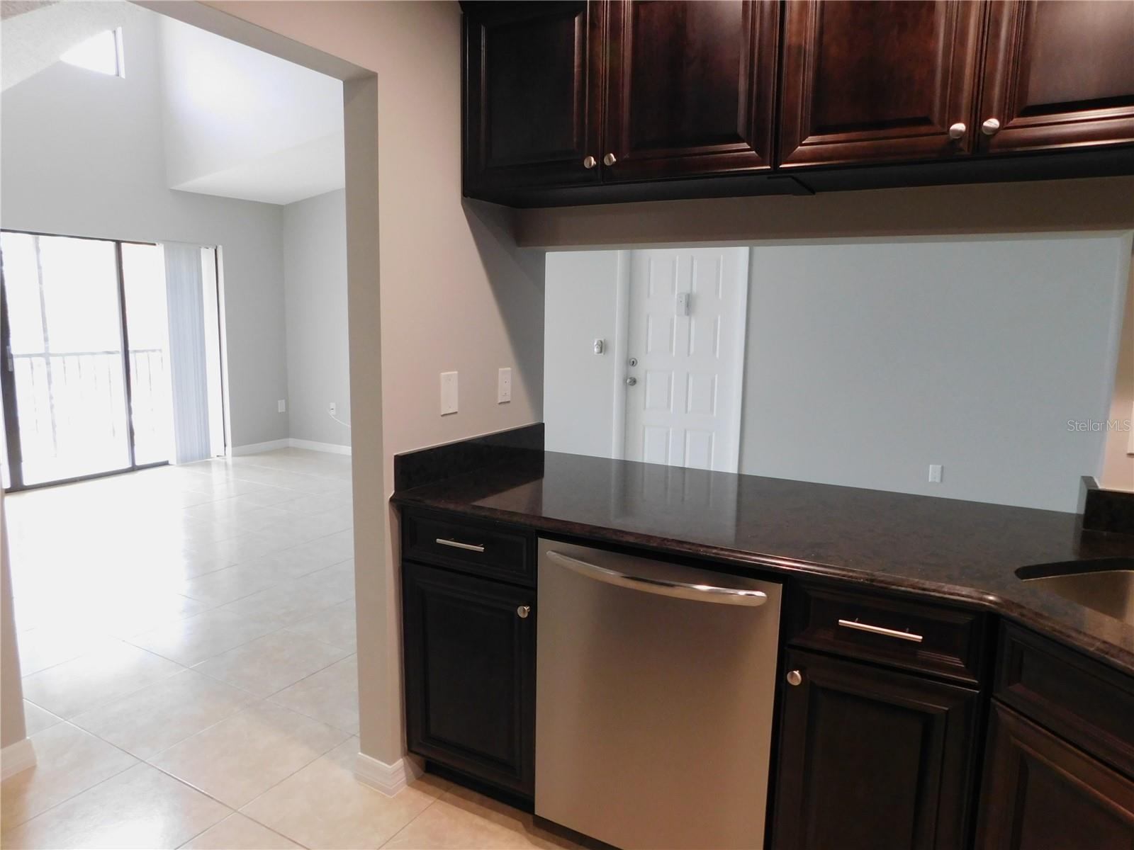 Image 6 of 23 For 1308 Pine Ridge Circle E H3
