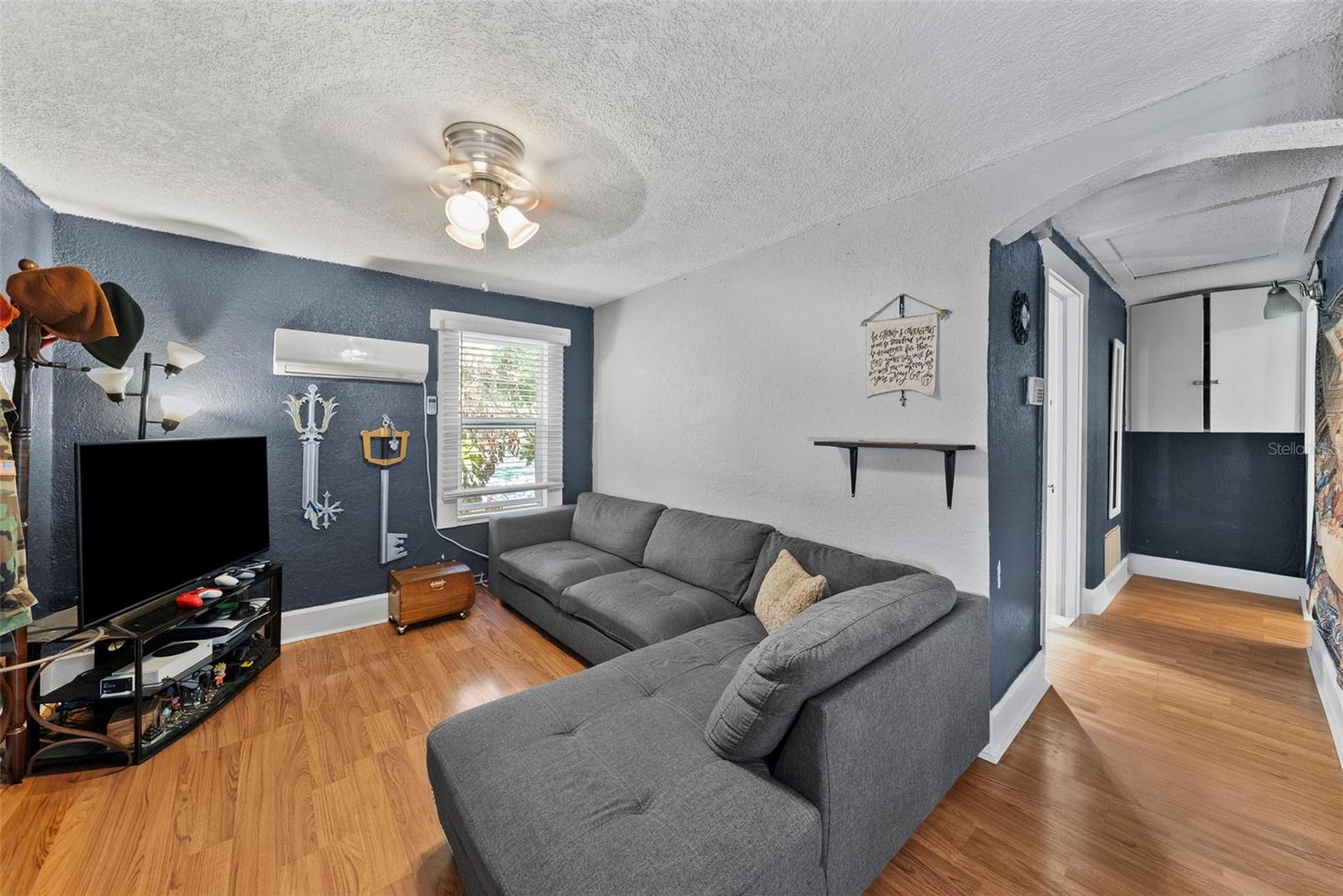 Image 28 of 37 For 1021 26th Street N