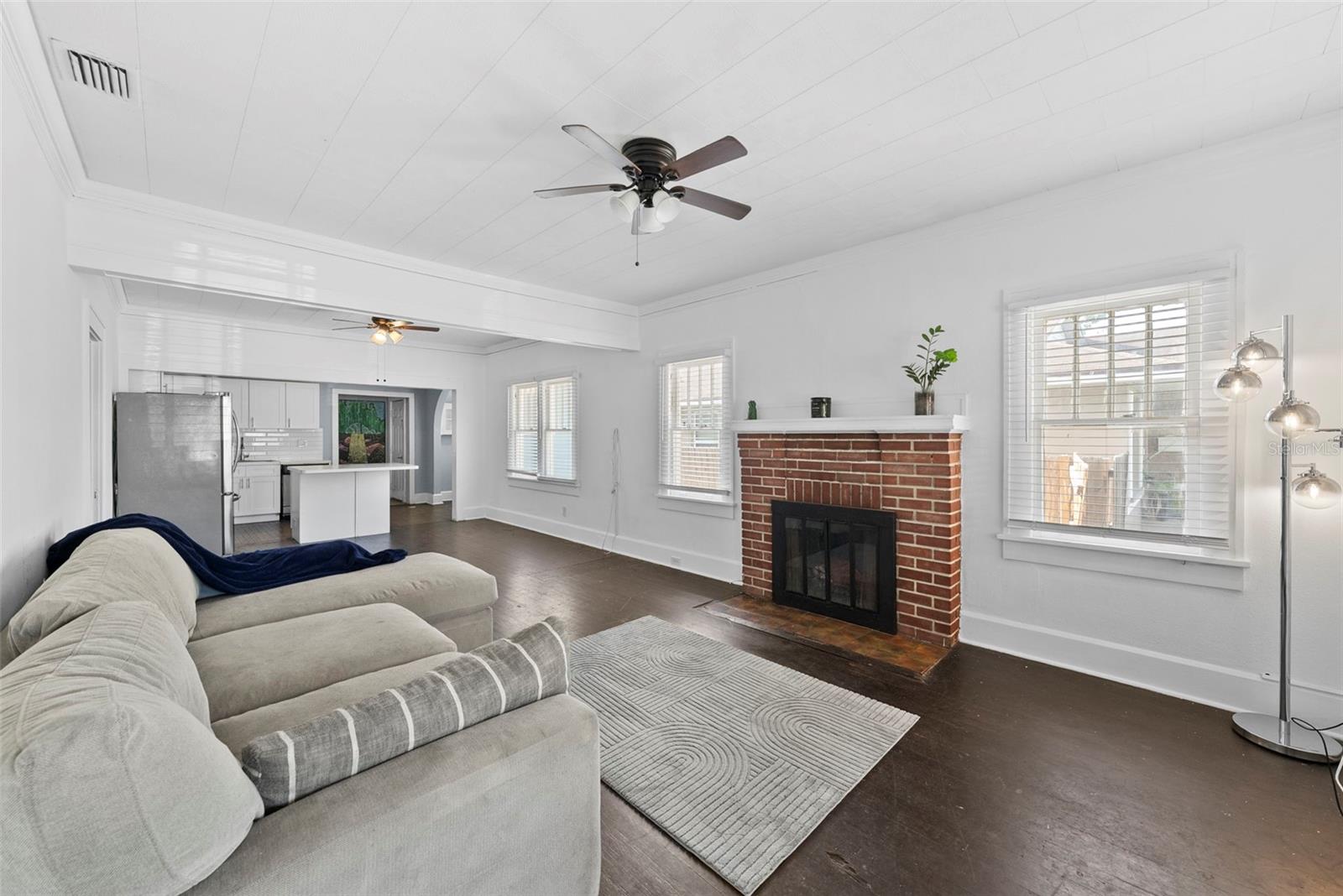 Image 5 of 37 For 1021 26th Street N