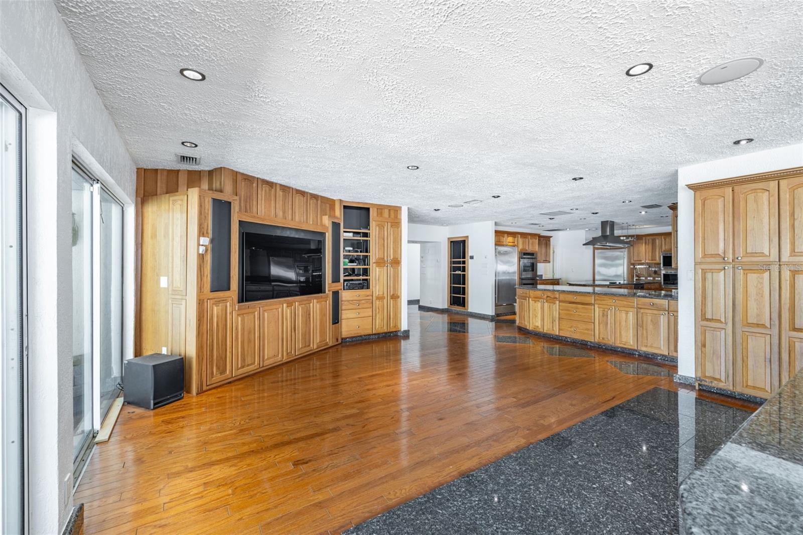 Image 21 of 54 For 291 2nd Street W